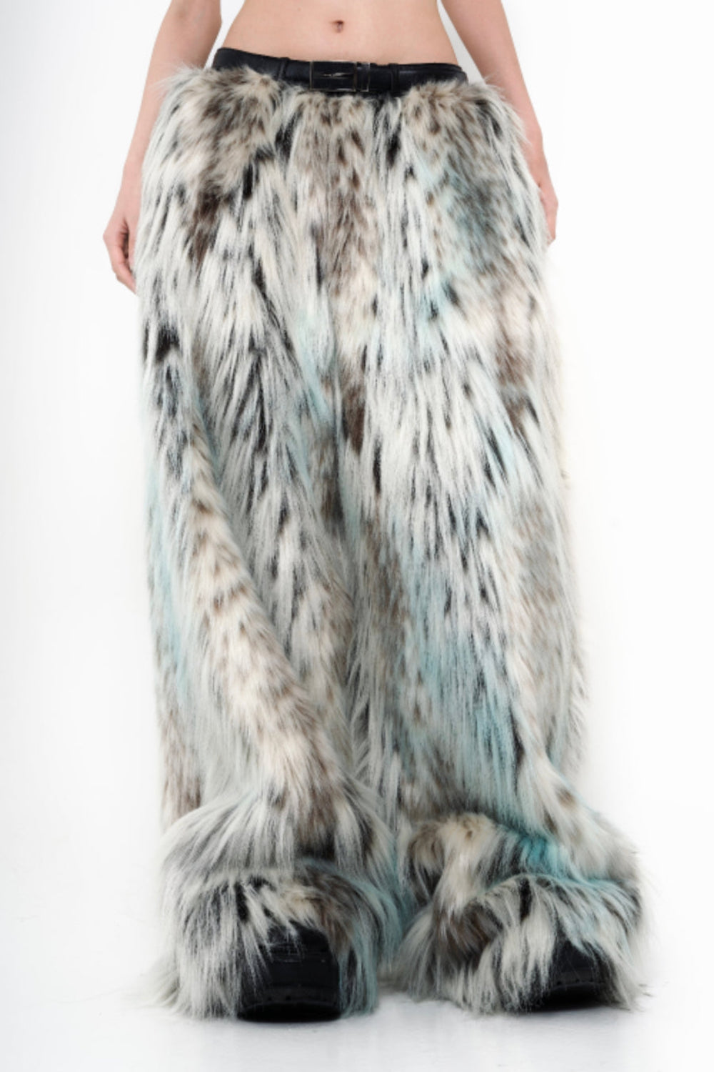 XVVVN CURAÇAO Leopard Long Faux Fur Pants / White